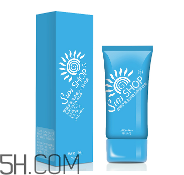 防曬霜是涂的越厚越好嗎？擦防曬霜之前要擦什么？