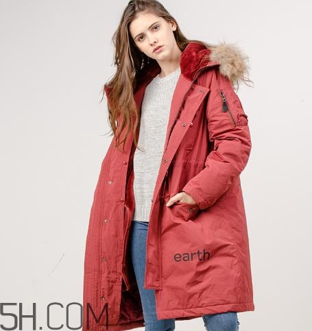 moussy的衣服怎么樣？moussy的外套很大嗎？