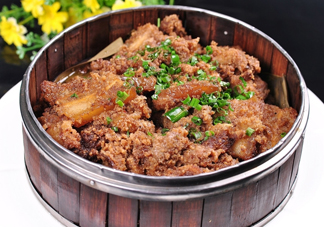 粉蒸肉五花肉怎么腌制？做粉蒸肉的肉要去皮嗎