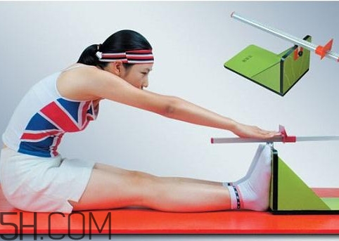 坐位體前屈怎樣練才能推得遠(yuǎn)？坐位體前屈多少及格