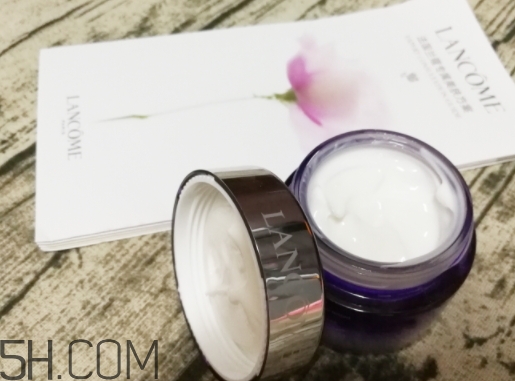 蘭蔻晚霜適合什么膚質(zhì)？蘭蔻晚霜適合敏感肌嗎？