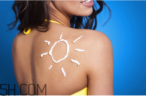 如何正確的給寶寶使用曬霜？防曬霜過敏怎么辦？