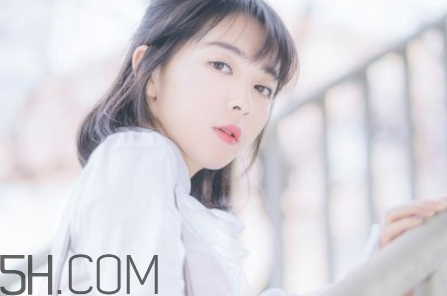 防曬乳需要卸妝嗎？防曬噴霧能用多久？