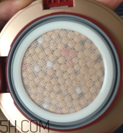 悅詩(shī)風(fēng)吟石榴氣墊怎么用？悅詩(shī)風(fēng)吟石榴氣墊用法