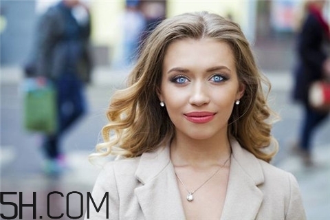 烤瓷牙掉了還能粘上嗎？烤瓷牙掉了如何修補？