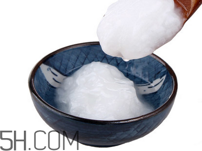 護(hù)發(fā)精油需要洗嗎？椰子油護(hù)發(fā)怎么用？