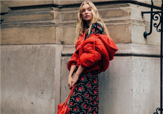 羽絨服搭配什么裙子好看？羽絨服搭配裙子圖片