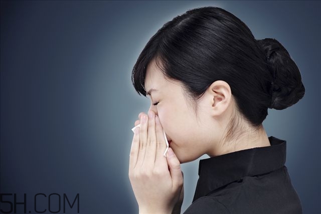 晚上睡覺鼻子不通氣是什么原因導致的 晚上睡覺鼻子不通氣是什么原因導致的