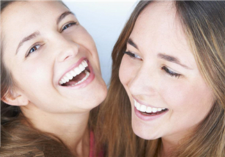 烤瓷牙會(huì)引起口臭嗎？烤瓷牙會(huì)掉嗎？