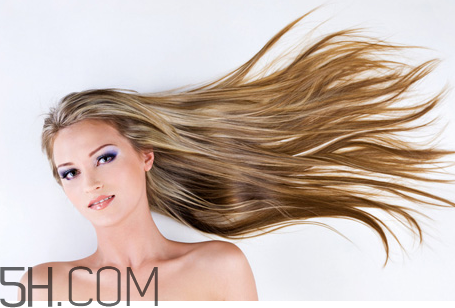 護(hù)發(fā)素一周用幾次合適？使用護(hù)發(fā)素的注意事項