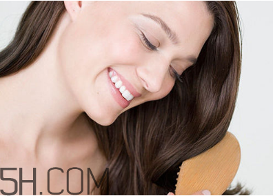 護(hù)發(fā)素一次用多少呢？護(hù)發(fā)素可以代替洗發(fā)水嗎？