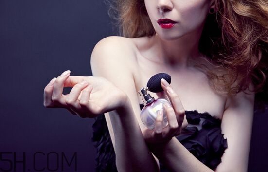 蘭蔻珍愛午夜玫瑰香水多少錢_專柜價(jià)格 蘭蔻珍愛午夜玫瑰香水多少錢_專柜價(jià)格