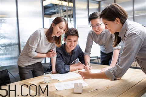 胃潰瘍會(huì)吐血嗎？胃潰瘍會(huì)疼嗎？