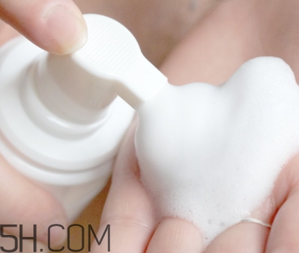 上水和肌氨基酸潔面怎么樣？上水和肌洗面奶怎么用？