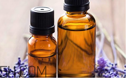 油性發(fā)質(zhì)能用精油護(hù)發(fā)嗎？薰衣草精油能預(yù)防頭發(fā)分叉嗎？