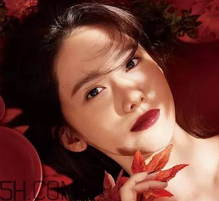 楓葉妝怎么畫 楓葉妝畫法步驟 楓葉妝怎么畫 楓葉妝畫法步驟