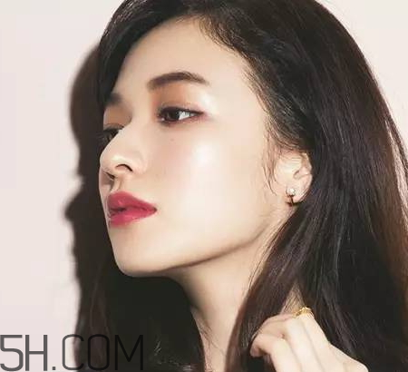 楓葉妝怎么畫 楓葉妝畫法步驟 楓葉妝怎么畫 楓葉妝畫法步驟