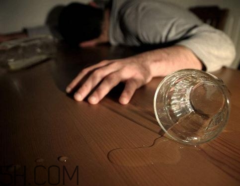 酒精肝可以性生活嗎？酒精肝影響性功能嗎？