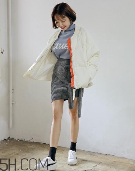 白色羽絨服配什么鞋子？白色羽絨服搭配鞋子圖片