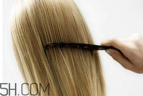 洗發(fā)水是酸性好還是堿性好？防止脫發(fā)的方法