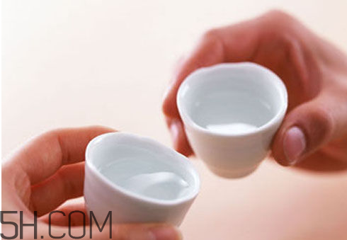 洗發(fā)水怎么區(qū)分酸堿性？防掉發(fā)的最好方法