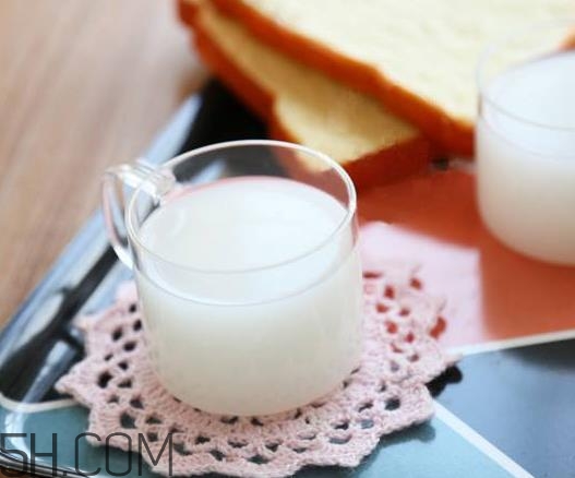 可爾必思好喝嗎？可爾必思有酒精嗎？