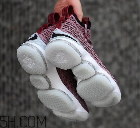 nike lebron 15 wine紅酒配色發(fā)售時(shí)間_多少錢？
