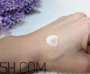 歐萊雅復(fù)顏抗皺日霜好不好？歐萊雅復(fù)顏抗皺日霜怎么樣？