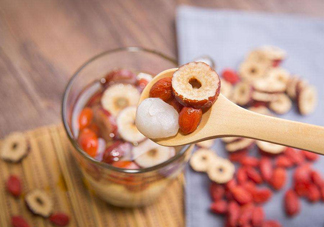 桂圓紅棗茶能豐胸嗎？桂圓紅棗茶上火嗎