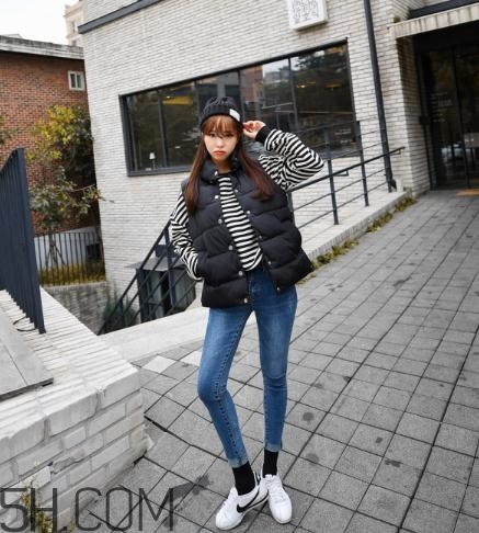 羽絨馬甲怎么搭配好看？羽絨馬甲搭配圖片