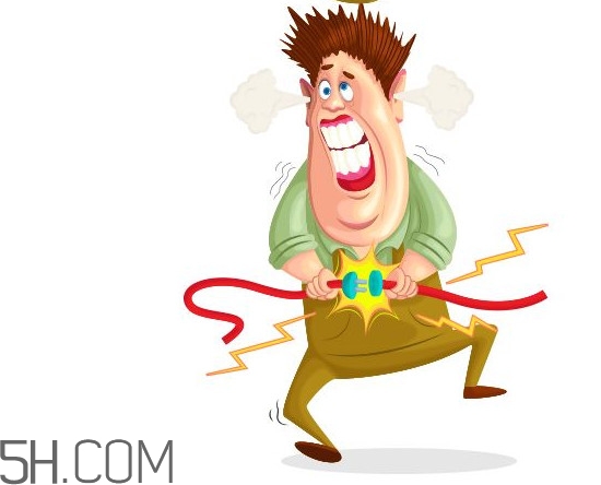 人穿著塑料拖鞋會觸電嗎？220V家用電觸電能使人致殘致死嗎