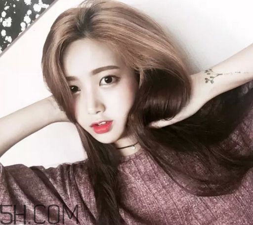 染發(fā)劑什么牌子最好？怎么延后補染頭發(fā)？