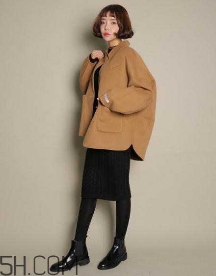 駝色大衣里面搭配什么？駝色大衣內(nèi)搭什么顏色好看？