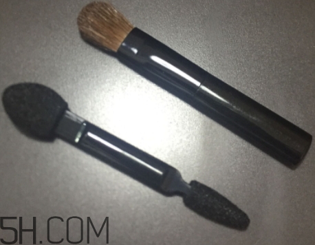 眼影可以帶上飛機(jī)嗎？眼影可以托運(yùn)嗎？