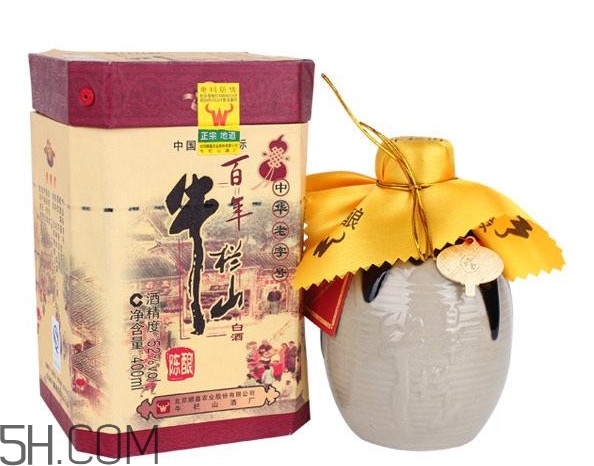 牛欄山二鍋頭是勾兌的嗎？百年牛欄山52度價格