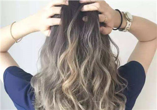 染發(fā)劑什么牌子最好？怎么延后補(bǔ)染頭發(fā)？