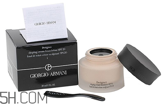 粉底霜和BB霜的區(qū)別 粉底霜和氣墊bb的區(qū)別 粉底霜和BB霜的區(qū)別 粉底霜和氣墊bb的區(qū)別