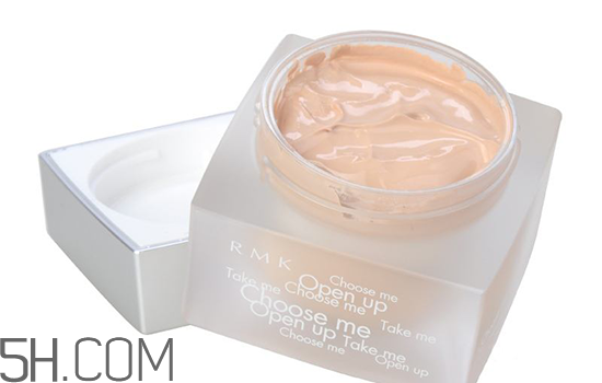 粉底霜和BB霜的區(qū)別 粉底霜和氣墊bb的區(qū)別 粉底霜和BB霜的區(qū)別 粉底霜和氣墊bb的區(qū)別