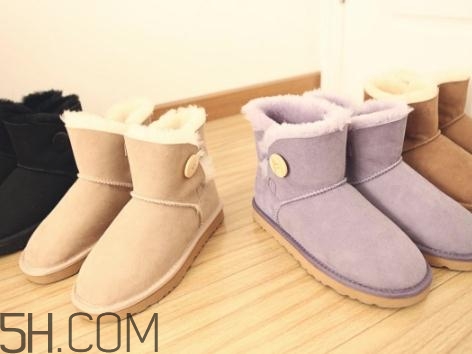 雪地靴對(duì)腳有什么危害？穿雪地靴的危害