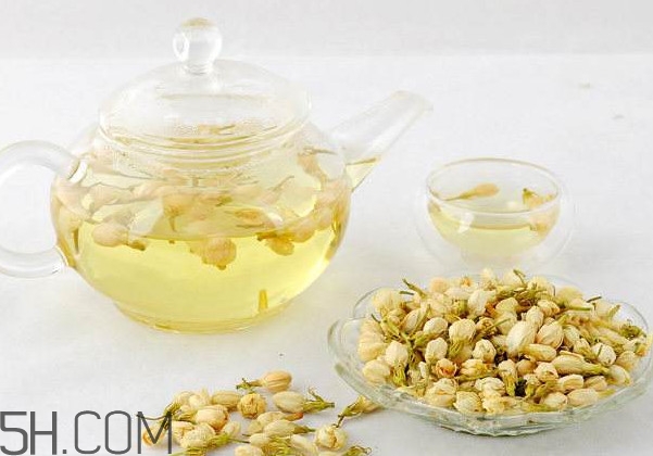 茉莉花茶是帶花的好還是不帶花的好？哪里的茉莉花茶最好