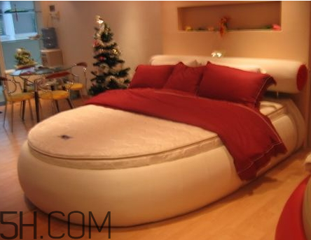 水床為什么是情趣床 水床為什么會增加情趣 水床為什么是情趣床 水床為什么會增加情趣