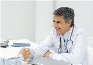 脂肪肝應(yīng)該少吃什么？脂肪肝應(yīng)該掛什么科？