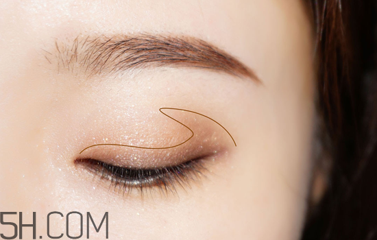 國產(chǎn)彩妝排行榜前十名 新手化妝詳細(xì)步驟和技巧圖解 國產(chǎn)彩妝排行榜前十名 新手化妝詳細(xì)步驟和技巧圖解