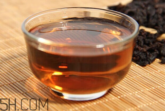 天氣干燥煲什么湯喝最好？氣候干燥喝什么茶好