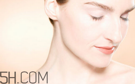 bobbi brown明星產(chǎn)品有哪些？bobbi brown膠囊氣墊好用嗎？