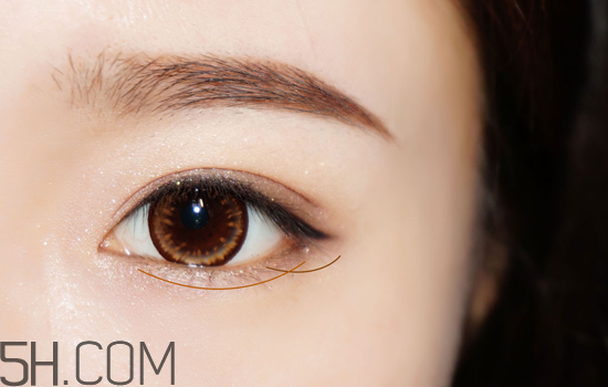 國產(chǎn)彩妝排行榜前十名 新手化妝詳細(xì)步驟和技巧圖解 國產(chǎn)彩妝排行榜前十名 新手化妝詳細(xì)步驟和技巧圖解