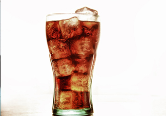 喝可樂(lè)會(huì)使鈣質(zhì)流失嗎？為什么女人不能經(jīng)常喝可樂(lè)