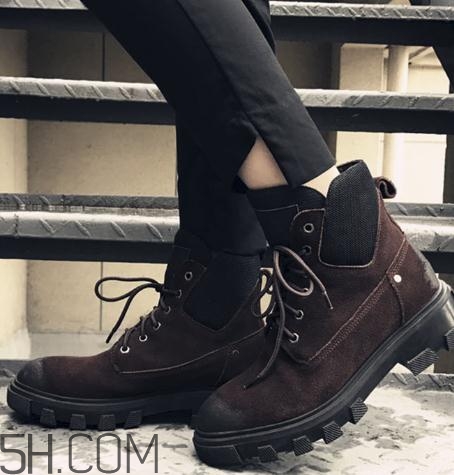 翻毛皮鞋弄上油怎么辦？翻毛皮鞋上的油漬怎么清洗？