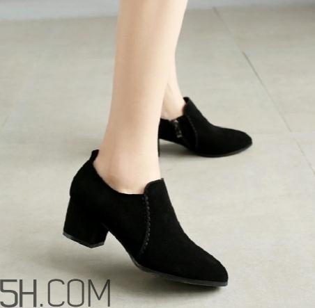 翻毛皮鞋發(fā)白怎么辦？翻毛皮鞋發(fā)亮怎么辦？