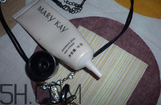 玫琳凱柔潤眼霜適合什么年齡_怎么樣 玫琳凱柔潤眼霜適合什么年齡_怎么樣